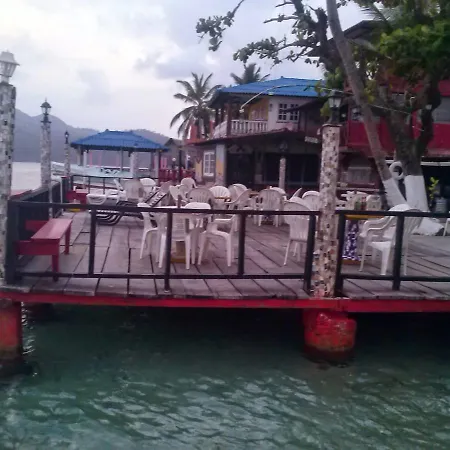 Cabanas La Cholita Hotel